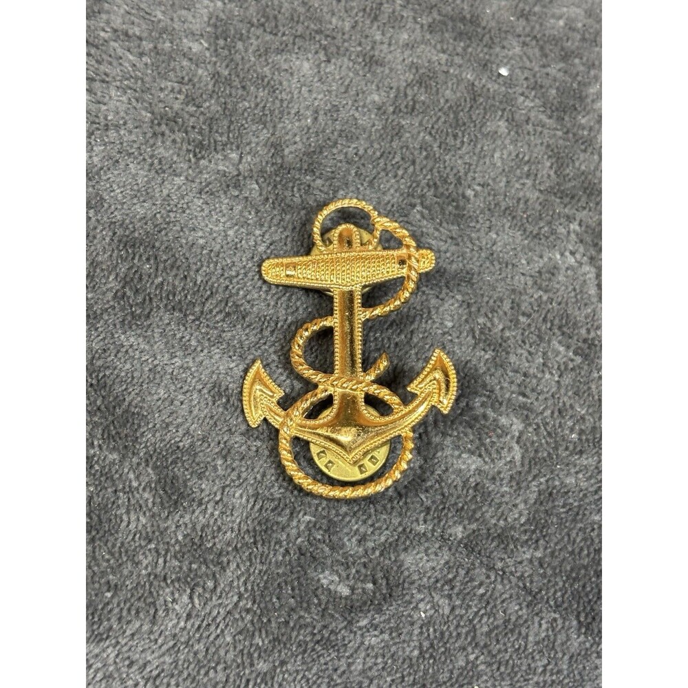 1/20th 10k US Navy Naval Midshipmen Cadet Anchor Insignia Hat Pin